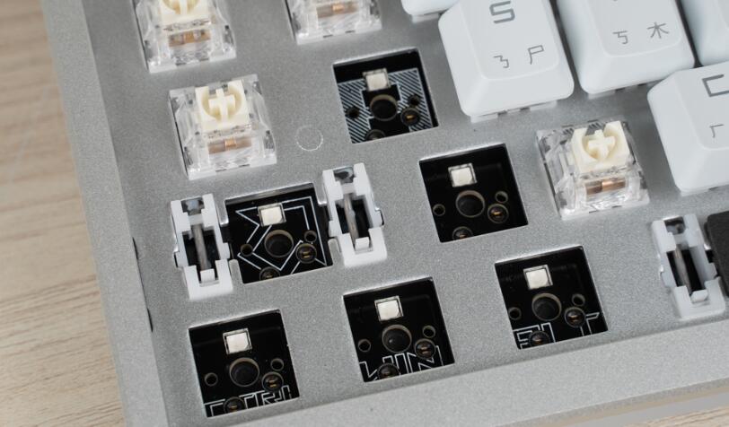 ROG Azoth三模客制化电竞键盘开箱（rk三模键盘）-第7张图片-装机笔记
