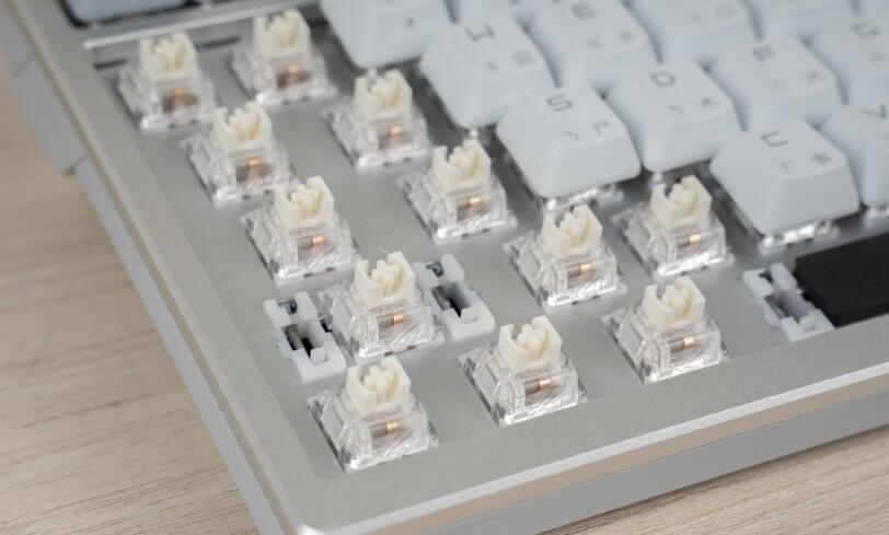 ROG Azoth三模客制化电竞键盘开箱（rk三模键盘）-第6张图片-装机笔记